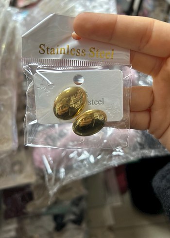 Altın Renkli Çelik Küpe - Görsel 2