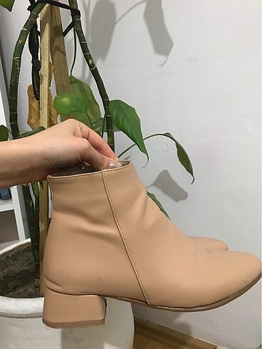 Topuklu bot Topuk boyu 5 cm