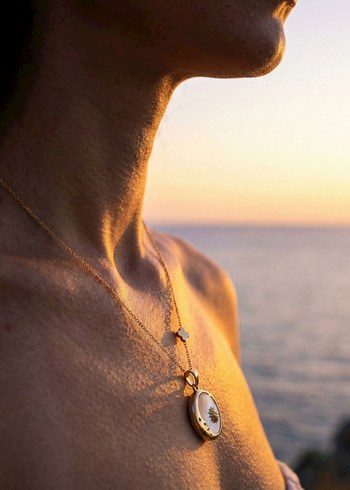 Altın Renk Mini Zincir Detaylı Kadın Kolye - Görsel 9