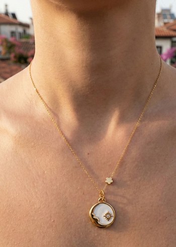 Altın Renk Mini Zincir Detaylı Kadın Kolye - Görsel 3