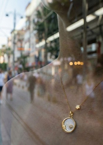 Altın Renk Mini Zincir Detaylı Kadın Kolye - Görsel 4