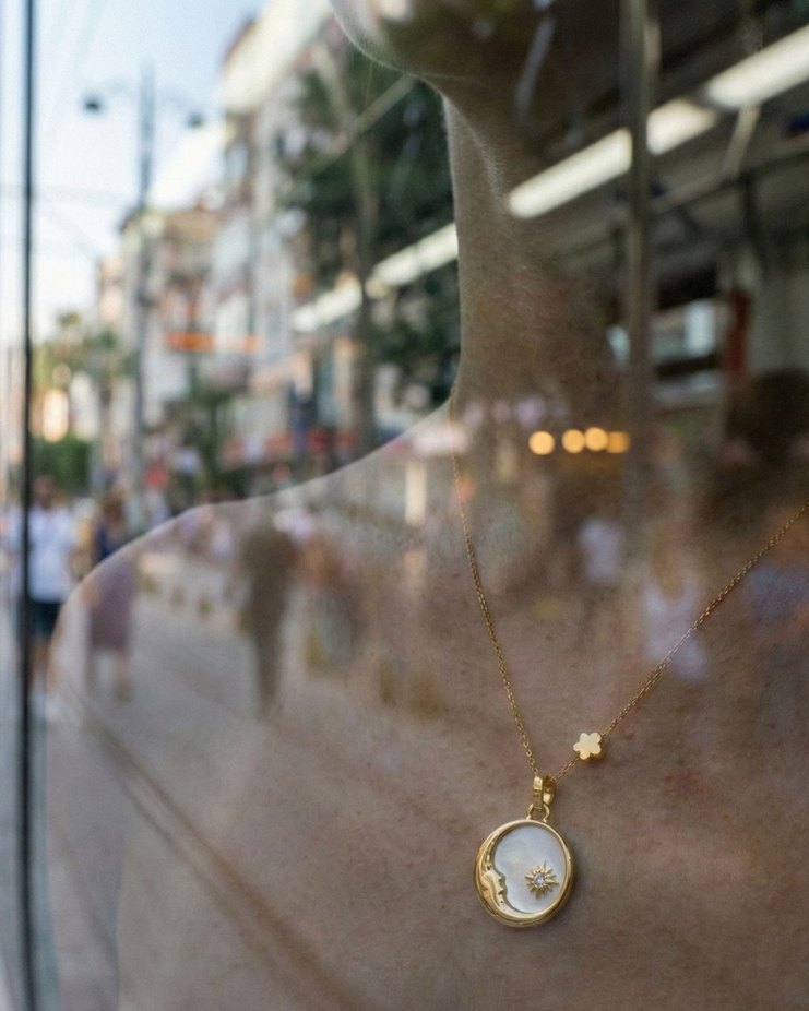 Altın Renk Mini Zincir Detaylı Kadın Kolye - Görsel 4