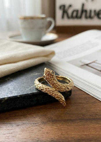 Altın Renkli Yılan Desenli Bileklik - Görsel 2