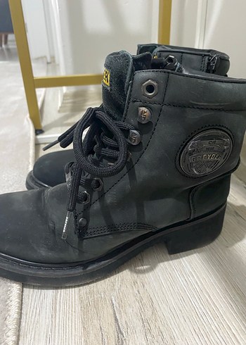 Siyah Greyder Kadın Bot - Görsel 3