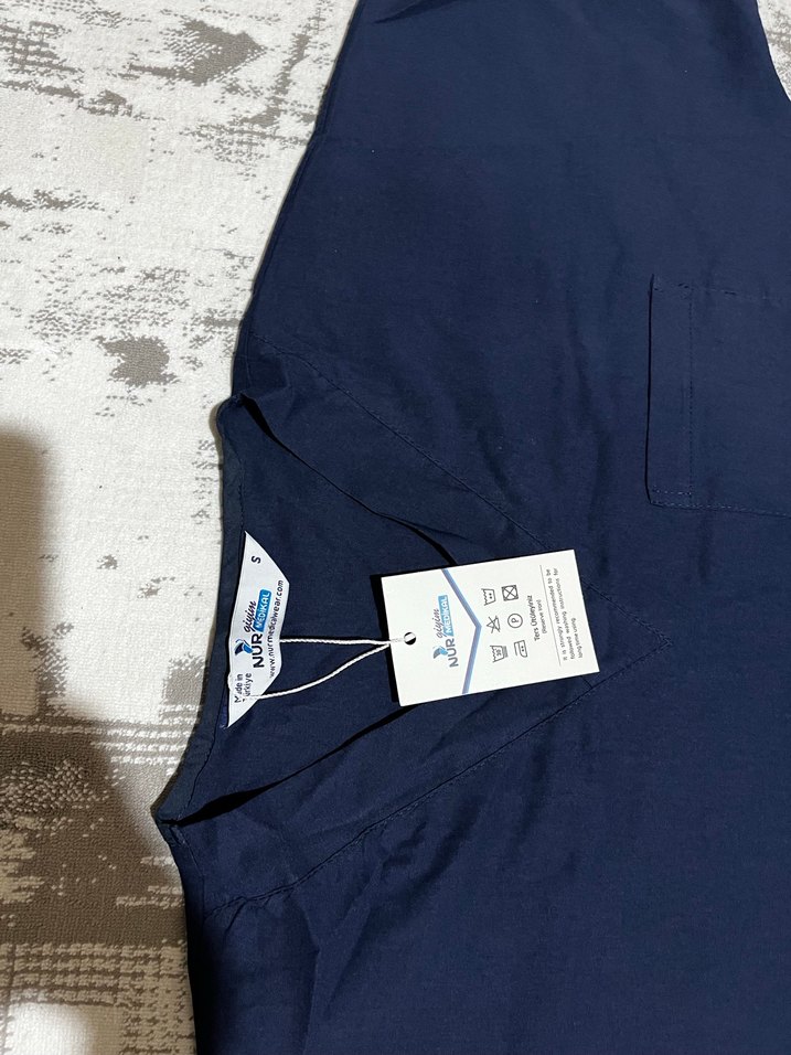 etiketli unısex doktor hemşire forması pamuklu lacivert scrubs - Görsel 3