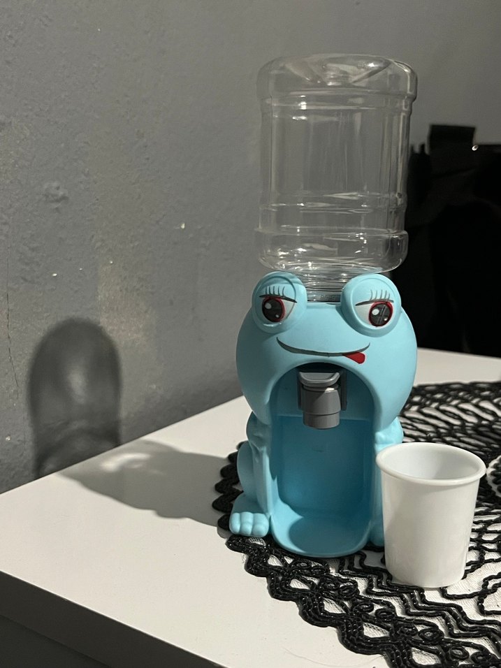 Mavi Kurbağa Şekilli Mini Su Sebili - Görsel 2