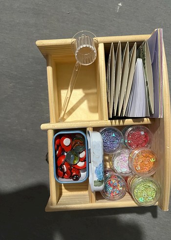 Bej Ahşap Makyaj ve Aksesuar Organizeri - Görsel 3