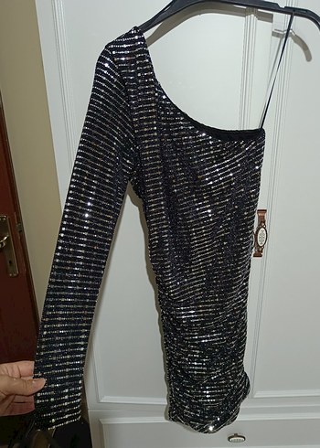 Tek Kollu Siyah Payetli Abiye Elbise - Görsel 3