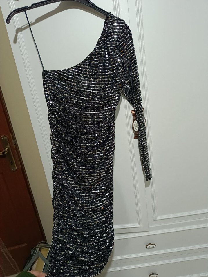 Tek Kollu Siyah Payetli Abiye Elbise - Görsel 2