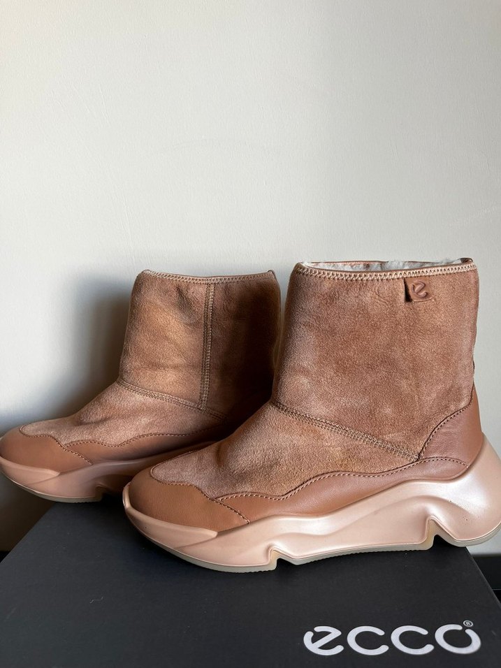 Bej Süet Kadın Dolgu Topuk Botlar - Görsel 3