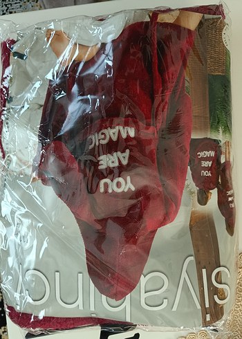 HER BEDEN SİYAH İNCİ Bordo Kapüşonlu Sabahlık - Görsel 5