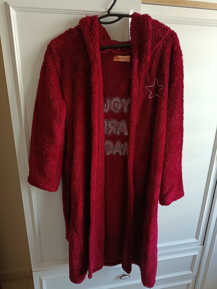 HER BEDEN SİYAH İNCİ Bordo Kapüşonlu Sabahlık - Görsel 3