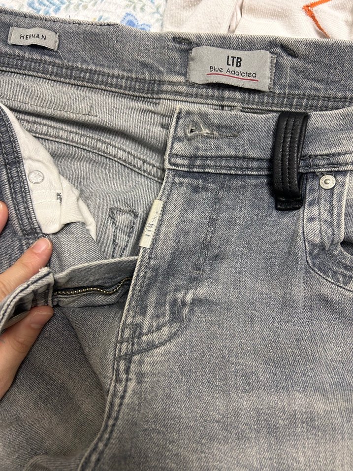 Gri Regular Fit Fermuarlı Denim Erkek Jean - Görsel 3