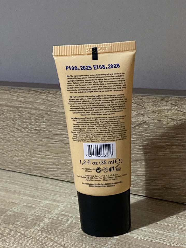 Flormar Glam Strobing Parlak makyaj bazı - Görsel 2