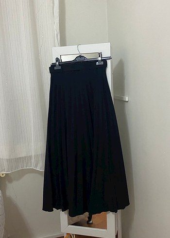 Kemerli Siyah Uzun Kadın Etek - Görsel 2