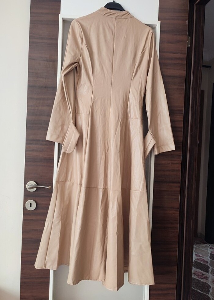 0 önden fermuarlı deri kap elbise - Görsel 3