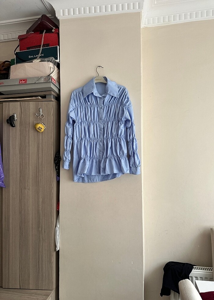 Mavi likralı  gömlek - Görsel 3