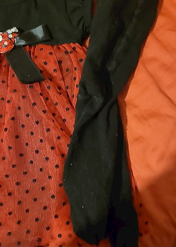 Kız Çocuk Kırmızı Puantiyeli Kemerli Elbise - Görsel 4