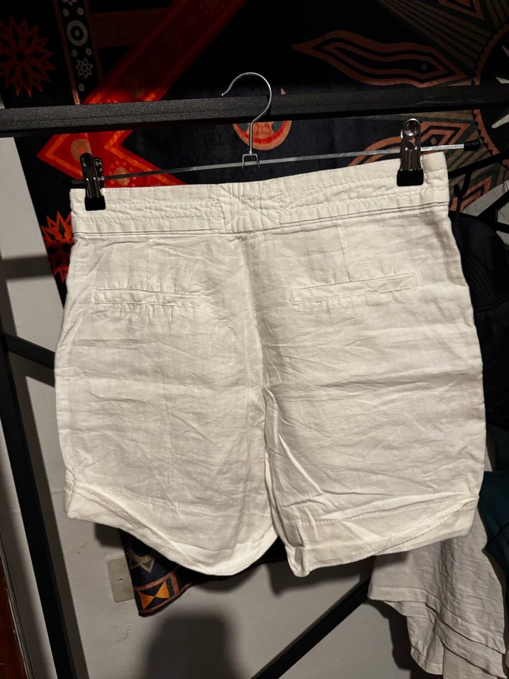 Beyaz Keten Mini Şort - Görsel 2