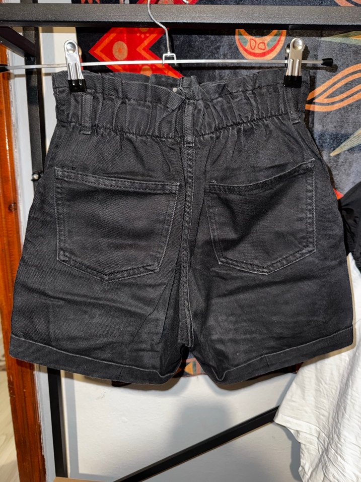 Kadın Siyah Kısa Denim Şort - Görsel 2