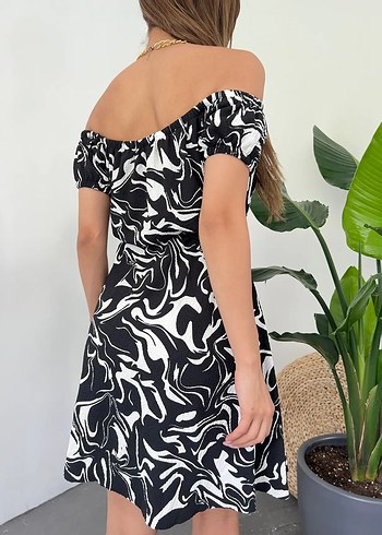 Madonna Yaka Çiçek Desenli Elbise - Görsel 3