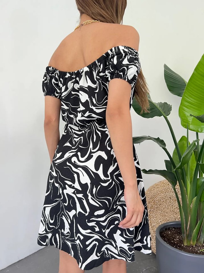 Madonna Yaka Çiçek Desenli Elbise - Görsel 3