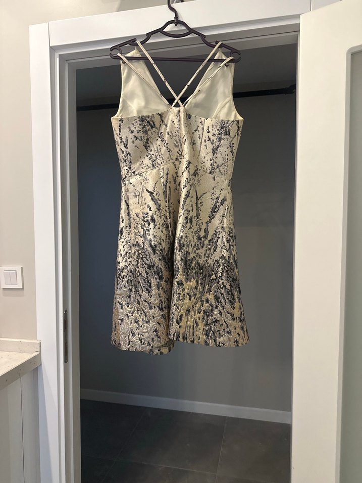 Yılan Desenli V Yaka Kolsuz Midi Elbise - Görsel 2