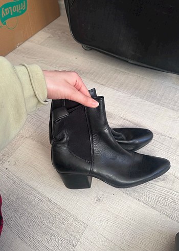 Siyah zara bot 37 - Görsel 2
