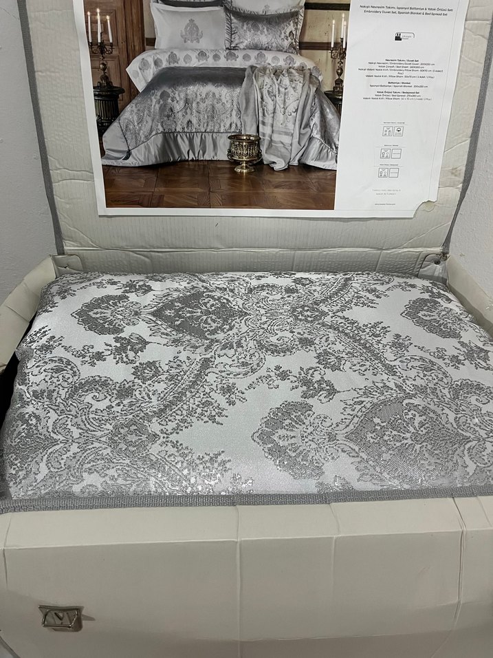 Gri Nakışlı Nevresim ve Çarşaf Takımı - Görsel 2