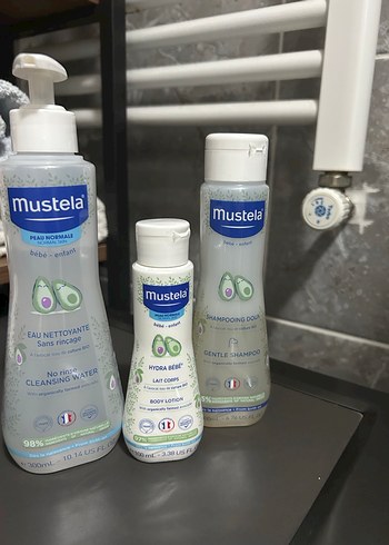 Mustela