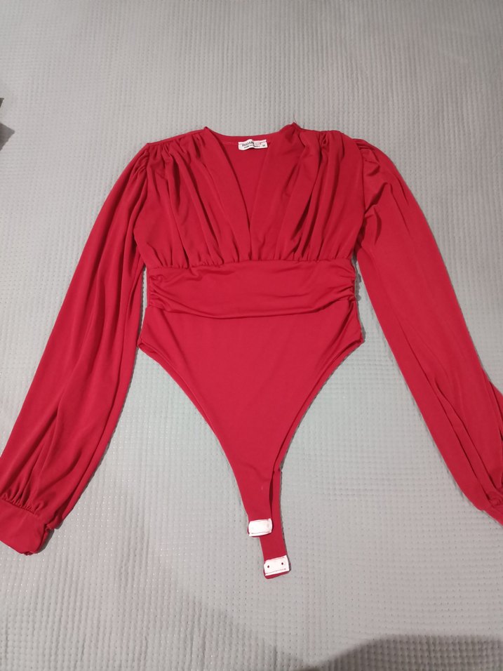 Parlak Kırmızı Pop Kültür Kadın Büyüsü - Görsel 3