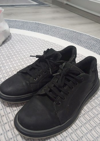 Siyah Bağcıklı Kadın Spor Ayakkabı - Görsel 2