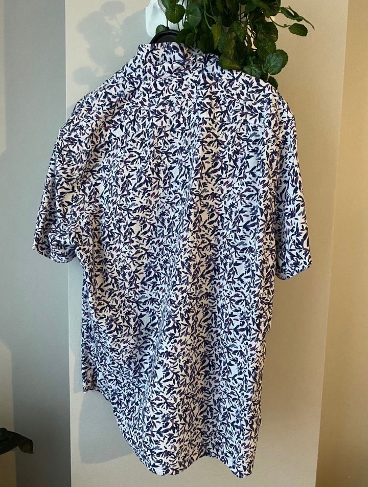 Düğmeli, Yakalı, Kısa Kollu Erkek Gömlek - Görsel 2