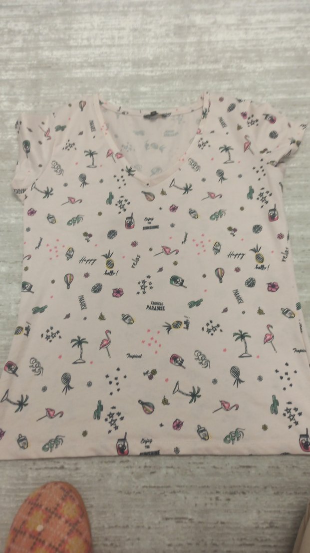 Kız Çocuk Pembe V Yaka Baskılı Tişört - Görsel 4