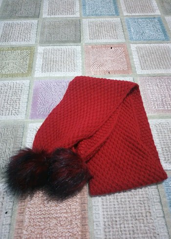 Kırmızı Ponpon Detaylı Örgü Kadın Atkı - Görsel 2