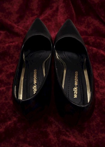 Siyah Klasik Topuklu Ayakkabı ~ Şık & Rahat - Görsel 4