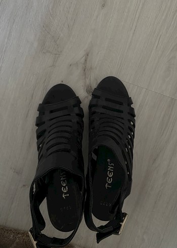 Siyah Kafes model Topuklu Kadın - Görsel 2