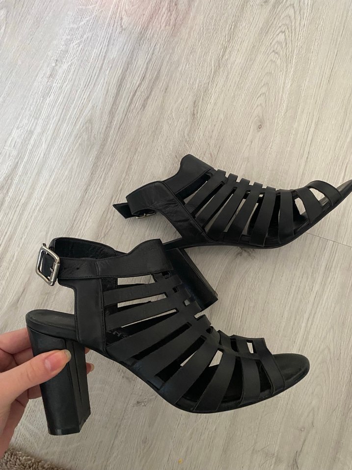 Siyah Kafes model Topuklu Kadın - Görsel 3