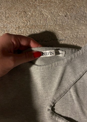 Gri Kolsuz dilvin bluz - Görsel 3