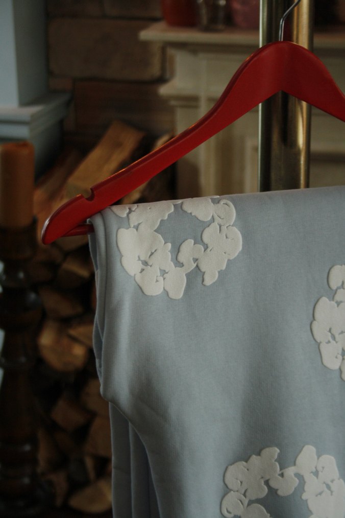 Unisex Beyaz Desenli Gri Eşofman - Görsel 4