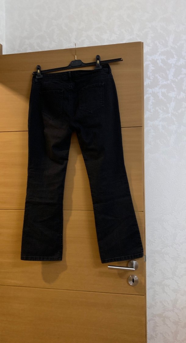 Kadın Siyah Midi Kot Pantolon - Görsel 3