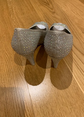 Gri Simli Dolgu Topuk Abiye Kadın Ayakkabı - Görsel 3