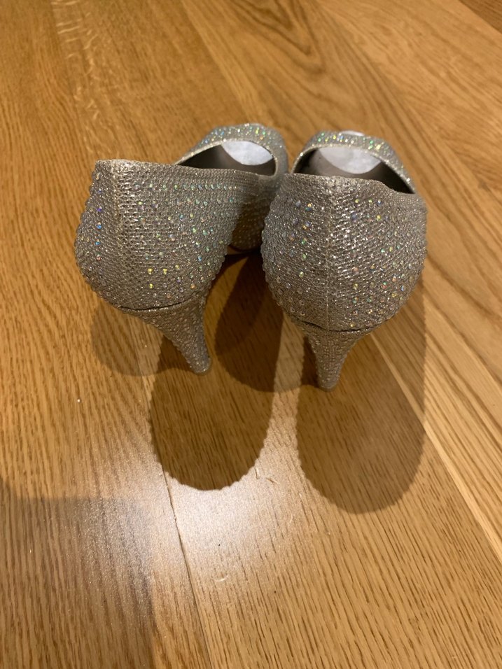 Gri Simli Dolgu Topuk Abiye Kadın Ayakkabı - Görsel 3