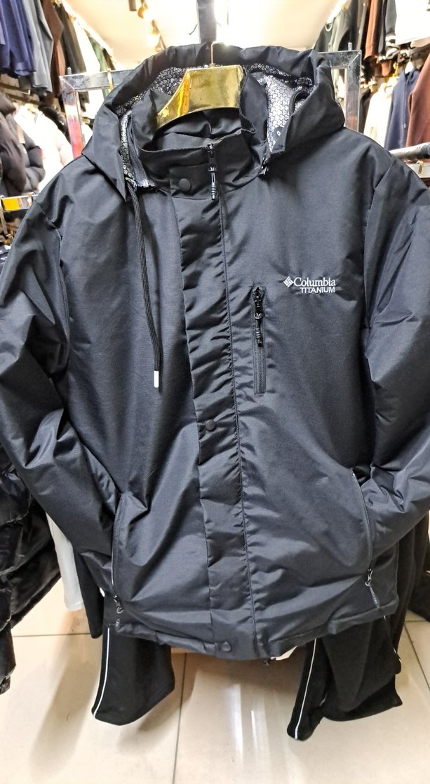 Columbia Siyah Kapüşonlu Erkek Mont bedenleri vardır - Görsel 3