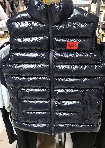 Siyah Kapitone Yelek HUGO Logolu bedenleri  vardır - Görsel 2
