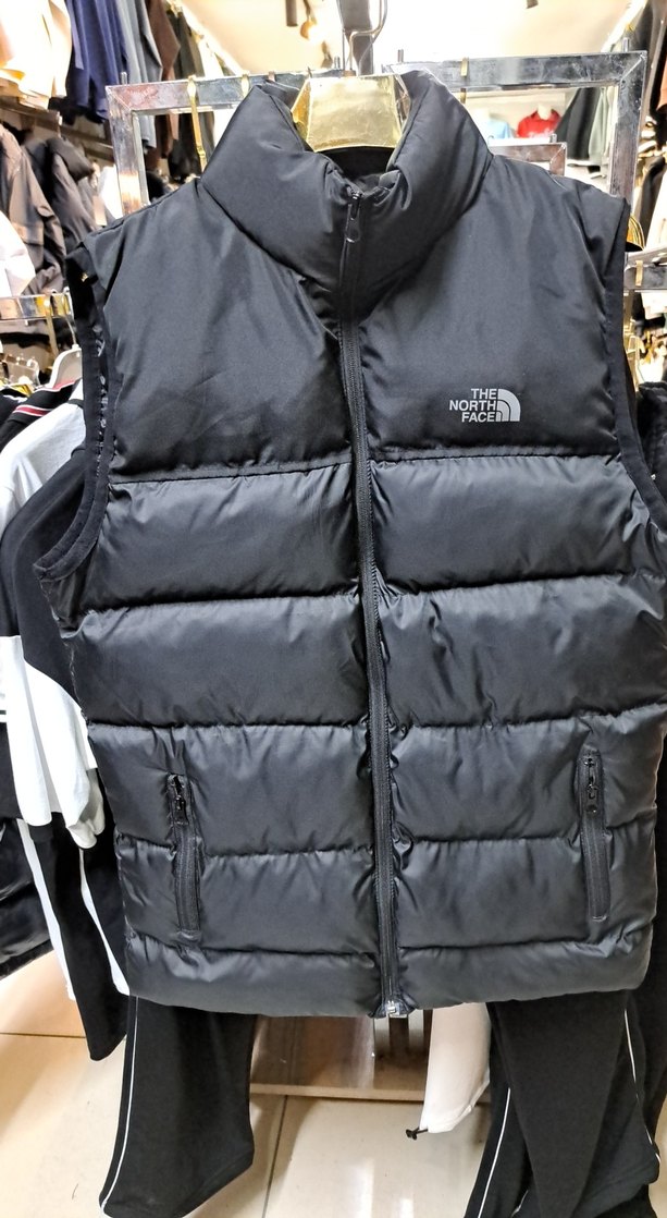 The North Face Siyah Kapüşonsuz Erkek Yelek bedenleri mevcuttur - Görsel 3