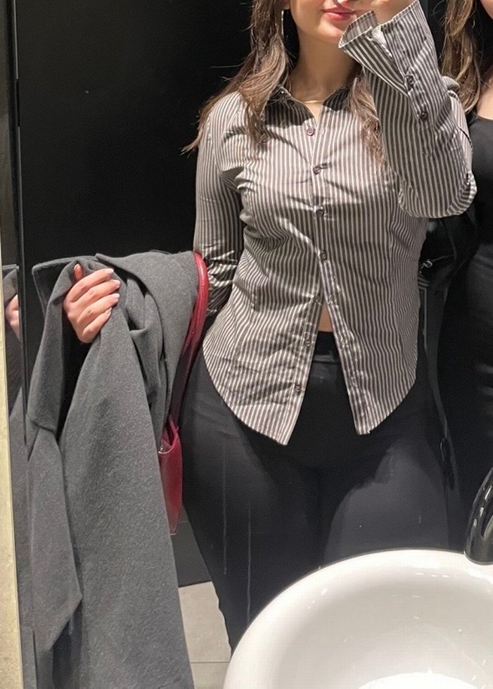 Bershka çan kollu vücuda oturan gömlek - Görsel 3