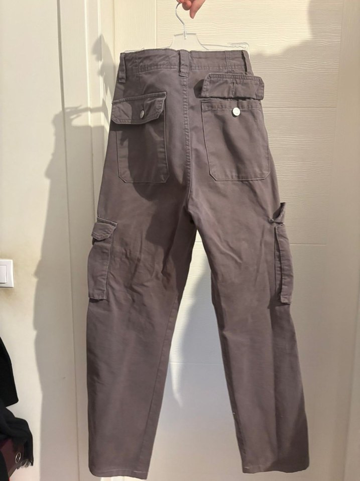 Pull and Bear Gri Kargo Pantolon - Görsel 2