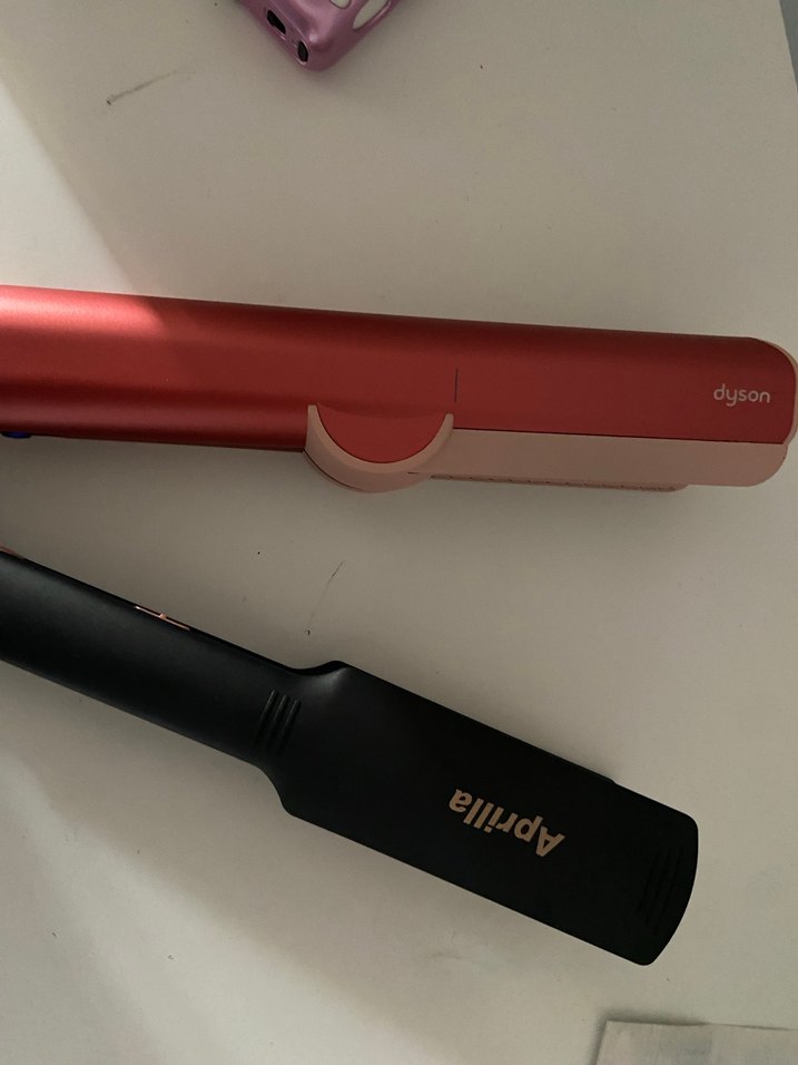 DYSON Pembe Renkli Saç Düzleştirici - Görsel 2