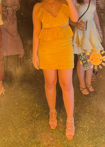 Bağlama detaylı turuncu metalik topuklu ayakkabı - Görsel 3